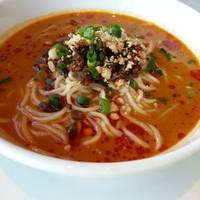 涵梅舫 銀座店 - 担々麺