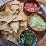 Kitade Tacos & Sake - 