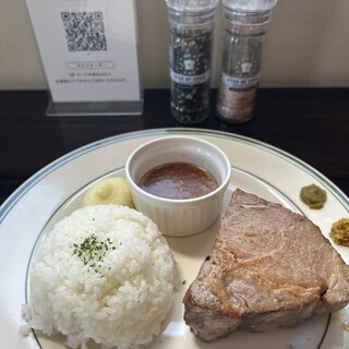 GEORGE’S STEAK_1