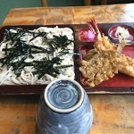 大朝日 - 宮城県本吉郡南三陸町のそば屋大朝日で昼食。
天ざるそばを食した。
税込900円。