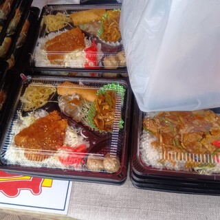 麺飯食堂 八右衛門_2