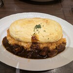 サロン卵と私 - 料理写真:ふわふわスフレ卵のオムライス（ビーフとマッシュルームのデミグラスソース）