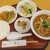景山 - 料理写真:ハーフ＆ハーフランチ（酸辣湯麵、豚肉と新じゃが芋の黒胡椒炒め）990