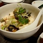 大連餃子基地 DALIAN - ピータン豆腐