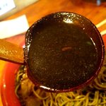 はぐるま - イカスミ、溜まり醤油を使った真黒スープ