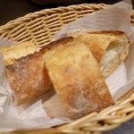 ビストロ バー ア ヴァン コダマ - バゲット