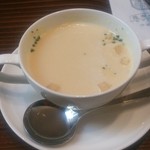 羅布乃瑠 沙羅英慕 - セットのスープ(うまいがぬるめ)
