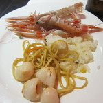 Xier Restaurant - スカンピ、パスタ、チャーハン、ライチ