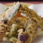 森のおみやげ屋 - 山菜天ぷら