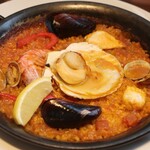 Bar Espanol LA BODEGA - 魚介のパエリャ