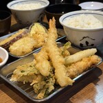 天ぷらの山 - 