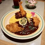ポムの樹 - 全部のせハヤシソースオムライス(S)