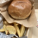 HUB - 料理写真:ハンバーガーセット