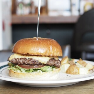 ザ・コーナー ハンバーガー&サルーン_1