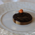 La Chevre d’Or - ヘーゼルナッツ入りチョコレートデザート