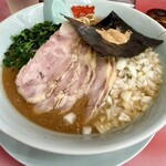山岡家 - 料理写真:和ぶしとんこつ正油。チャーシューまし、タマネギまし！がマイ定番。