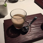 カイノヤ - ドモーリのボンボンとチャイのプリン