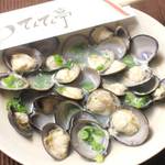 Tententei - 大粒しじみ（神西湖産）酒蒸し  sake-steamed shijimi-clams