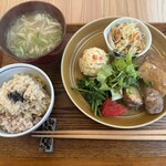 にしまきごはん - 高野豆腐と菊芋の唐揚げ1,350円
