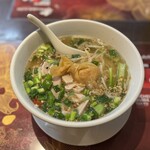 バンコクオーキッド - クイッティアオ　トムヤムムー