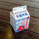 椿資料館 売店 - 大島牛乳130円