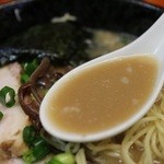 前橋とんこつ 味楽留 - スープ