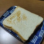 馬車道グラヌーズ - トーストもしてみたが、そのまま食べた方が、旨い。