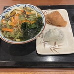 丸亀製麺 - 山菜うどん