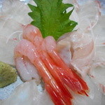 ・・・ - 中央には甘エビとエンガワ