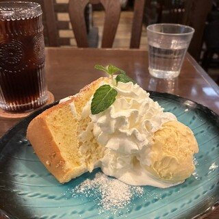喫茶ドニエ_1