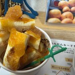 みかんや - せとかチーズケーキ（ジャムは店内試食用で個人の自由で欠けてます）