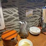 金沢濃厚煮干豚骨 伊乃心 - 