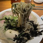 金沢濃厚煮干豚骨 伊乃心 - 