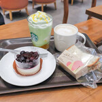 スターバックスコーヒー - 料理写真:THEフラペチーノofメロンofメロン、カプチーノ、ブルーベリーレアチーズケーキ、ハム＆チーズ石窯カンパーニュサンド