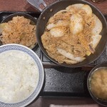 吉野家 - 料理写真:牛皿・鉄板焼肉定食1,064円