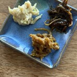 小口わさび店 - この後行く伊那市で買った小皿の上に