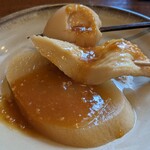 中村うどん - おでん。上から卵、練り物、大根。みそを付けて食べるのおいしい！