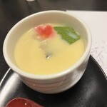 夢千鳥 - 茶碗蒸しの中にカマンベールチーズチーズが入ってます