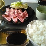 焼肉 あき山 - カルビランチ¥980