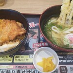 資さんうどん - 料理写真: