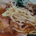 手打ラーメン みうら - 食感抜群平ちぢれ麺