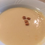 ビストロ ポップコーン - スタートはポタージュスープから
