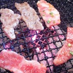 牛兵衛 - 和牛カルビ焼き途中