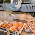 マルハチ - まぐろの唐揚げやチーズフライなど、食べ歩きにぴったりなお惣菜もビックリ価格で並んでいます✨