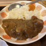 中華料理 菊乃家 - サービスセットの半カレー ¥250（価格は訪問時）