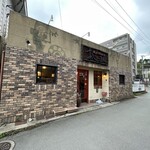 洋風居酒屋＆ラーメン あじまん - 外観。