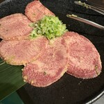 黒毛和牛 焼肉うし雅 - 