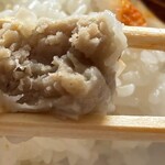 ほかほか弁当 - シューマイ（断面）