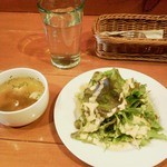 フレンチバルTOMO'Z - ランチ  サラダとスープ