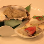 福寿荘別館　はいふう - 2012年12月　まずは的矢かき白ワイン蒸し、志摩産地蛸のカルパッチョ、
      帆立貝のムースカナッペ